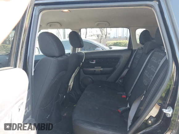 ✅ 2013 Kia Soul + • VIN: KNDJT2A60D7583144 • Lot: 44337470. Wystawiony na IAAI z przebiegiem 122 034 mil. Bezpłatny archiwum sprzedaży aukcyjnych z USA i szczegółowy raport historii pojazdu na DreamBid. Zdjęcie 8.