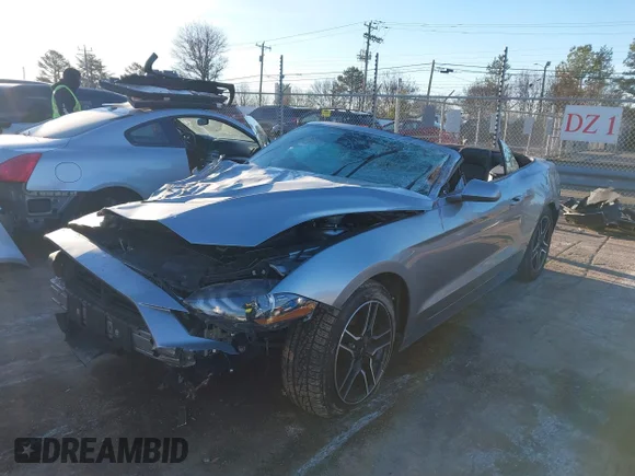 ✅ 2022 Ford Mustang EcoBoost • VIN: 1FATP8UH7N5119705 • Lot: 43977469. Wystawiony na IAAI z przebiegiem 75 186 mil. Bezpłatny archiwum sprzedaży aukcyjnych z USA i szczegółowy raport historii pojazdu na DreamBid. Zdjęcie 2.