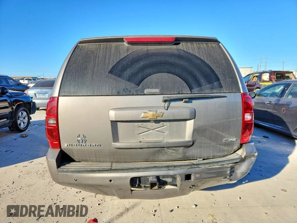 ✅ 2007 Chevrolet Suburban LTZ • VIN: 3GNFK16347G195528 • Lot: 98800965. Wystawiony na Copart z przebiegiem 281 871 mil. Bezpłatny archiwum sprzedaży aukcyjnych z USA i szczegółowy raport historii pojazdu na DreamBid. Zdjęcie 6.