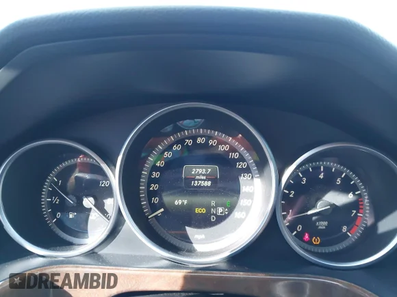 ✅ 2014 Mercedes-Benz E 350 Sport • VIN: WDDHF8JB0EA985861 • Lot: 45360227. Listed on IAAI with 137,588 mi. Free auction sales archive from the USA and detailed vehicle history report at DreamBid. Image 7.