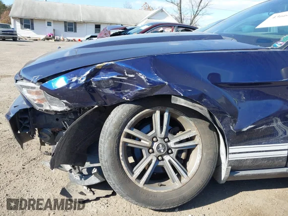 ✅ 2010 Ford Mustang V6 • VIN: 1ZVBP8ENXA5109848 • Lot: 43666789. Wystawiony na IAAI z przebiegiem 165 737 mil. Bezpłatny archiwum sprzedaży aukcyjnych z USA i szczegółowy raport historii pojazdu na DreamBid. Zdjęcie 6.