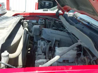 ✅ 2019 Chevrolet Silverado 2500HD LT • VIN: 1GC1KSEGXKF177039 • Lot: 42323635. Wystawiony na IAAI z przebiegiem 155 335 mil. Bezpłatny archiwum sprzedaży aukcyjnych z USA i szczegółowy raport historii pojazdu na DreamBid. Zdjęcie 19.