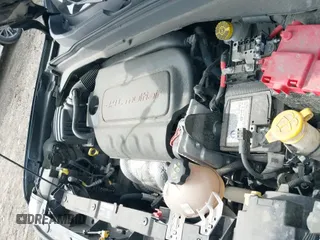 ✅ 2019 Jeep Renegade Latitude • VIN: ZACNJBBB2KPK15600 • Lot: 42021625. Wystawiony na IAAI z przebiegiem 69 640 mil. Bezpłatny archiwum sprzedaży aukcyjnych z USA i szczegółowy raport historii pojazdu na DreamBid. Zdjęcie 21.