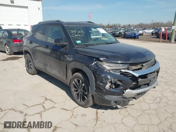 ✅ 2021 Chevrolet TrailBlazer LT • VIN: KL79MRSL8MB056590 • Lot: 44425458. Wystawiony na IAAI z przebiegiem 19 425 mil. Bezpłatny archiwum sprzedaży aukcyjnych z USA i szczegółowy raport historii pojazdu na DreamBid. Zdjęcie 1.