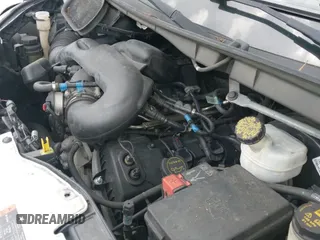 ✅ 2015 Ford Transit Cargo • VIN: 1FTNR2CM1FKB06024 • Lot: 42931493. Wystawiony na IAAI z przebiegiem 192 334 mil. Bezpłatny archiwum sprzedaży aukcyjnych z USA i szczegółowy raport historii pojazdu na DreamBid. Zdjęcie 18.