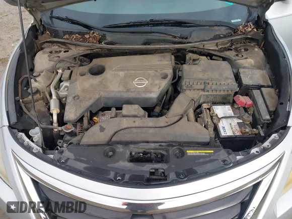 ✅ 2014 Nissan Altima S • VIN: 1N4AL3AP9EN225459 • Lot: 44335550. Listed on IAAI with 266,131 mi. Free auction sales archive from the USA and detailed vehicle history report at DreamBid. Image 10.