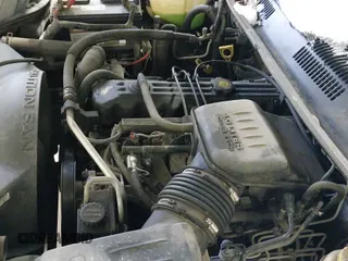 ✅ 2004 Jeep Grand Cherokee Laredo • VIN: 1J4GW48S34C278819 • Lot: 43835097. Listed on IAAI with 144,263 mi. Free auction sales archive from the USA and detailed vehicle history report at DreamBid. Image 12.