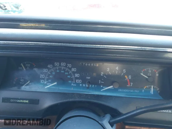 ✅ 1996 Buick LeSabre Limited • VIN: 1G4HR52K4TH406854 • Lot: 43159642. Wystawiony na IAAI z przebiegiem 179 685 mil. Bezpłatny archiwum sprzedaży aukcyjnych z USA i szczegółowy raport historii pojazdu na DreamBid. Zdjęcie 7.