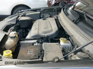 ✅ 2019 Jeep Cherokee Latitude Plus • VIN: 1C4PJMLB7KD400634 • Lot: 42173611. Wystawiony na IAAI z przebiegiem 77 007 mil. Bezpłatny archiwum sprzedaży aukcyjnych z USA i szczegółowy raport historii pojazdu na DreamBid. Zdjęcie 19.