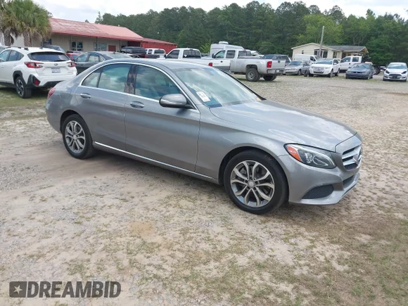 ✅ 2015 Mercedes-Benz C 300 • VIN: 55SWF4KB1FU014173 • Лот: 45194053. Опубліковано раніше на IAAI з пробігом 138 730 миль. Безкоштовний доступ до архіву аукціонних продажів зі США та докладний звіт про історію автомобіля на DreamBid. Зображення 1.
