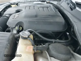 ✅ 2014 Chrysler 300 • VIN: 2C3CCAAG9EH220864 • Lot: 43572381. Wystawiony na IAAI z przebiegiem 124 435 mil. Bezpłatny archiwum sprzedaży aukcyjnych z USA i szczegółowy raport historii pojazdu na DreamBid. Zdjęcie 19.