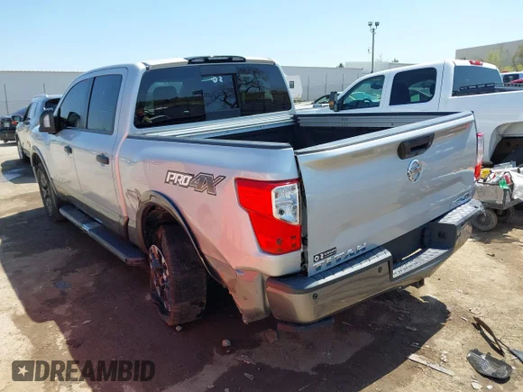 ✅ 2018 Nissan Titan S • VIN: 1N6AA1E53JN551228 • Лот: 41990017. Опубликован ранее на IAAI с пробегом 92 104 миль. Бесплатный доступ к архиву аукционных продаж из США и подробный отчёт об истории автомобиля на DreamBid. Изображение 3.