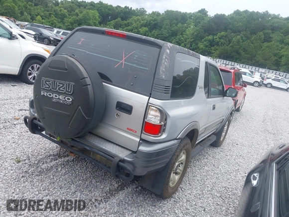 ✅ 2002 Isuzu Rodeo • VIN: 4S2CK57WX24333398 • Лот: 44915569. Опубліковано раніше на IAAI з пробігом 175 259 миль. Безкоштовний доступ до архіву аукціонних продажів зі США та докладний звіт про історію автомобіля на DreamBid. Зображення 4.