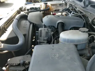 ✅ 2004 GMC Sierra 2500 SL • VIN: 1GDHC24U94E363663 • Lot: 42554125. Listed on IAAI with 86,559 mi. Free auction sales archive from the USA and detailed vehicle history report at DreamBid. Image 19.