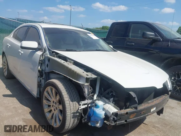 ✅ 2009 Lincoln MKS • VIN: 1LNHM94R49G627241 • Лот: 45500748. Опубликован ранее на IAAI с пробегом 111 401 миль. Бесплатный доступ к архиву аукционных продаж из США и подробный отчёт об истории автомобиля на DreamBid. Изображение 1.