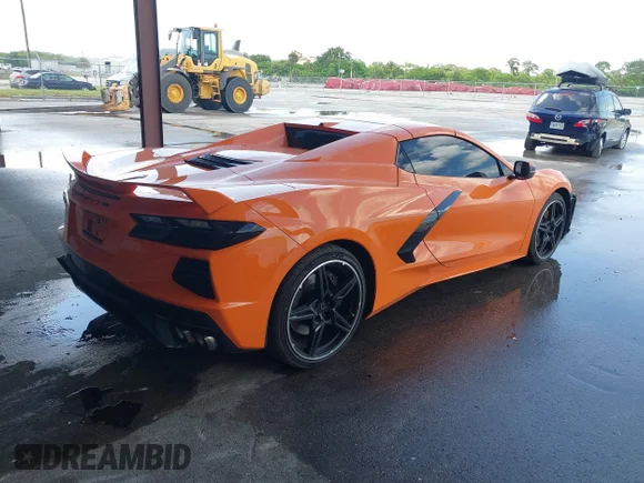 ✅ 2022 Chevrolet Corvette 1LT • VIN: 1G1YA3D47N5104079 • Lot: 42997223. Wystawiony na IAAI z przebiegiem 56 180 mil. Bezpłatny archiwum sprzedaży aukcyjnych z USA i szczegółowy raport historii pojazdu na DreamBid. Zdjęcie 4.