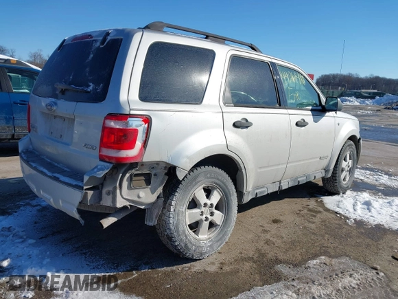 ✅ 2008 Ford Escape XLT • VIN: 1FMCU93118KA91124 • Lot: 44261488. Wystawiony na IAAI z przebiegiem 126 500 mil. Bezpłatny archiwum sprzedaży aukcyjnych z USA i szczegółowy raport historii pojazdu na DreamBid. Zdjęcie 4.