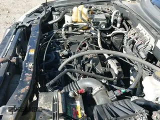 ✅ 2006 Mazda Tribute i • VIN: 4F2YZ02Z86KM25712 • Lot: 43349693. Wystawiony na IAAI z przebiegiem 107 761 mil. Bezpłatny archiwum sprzedaży aukcyjnych z USA i szczegółowy raport historii pojazdu na DreamBid. Zdjęcie 13.