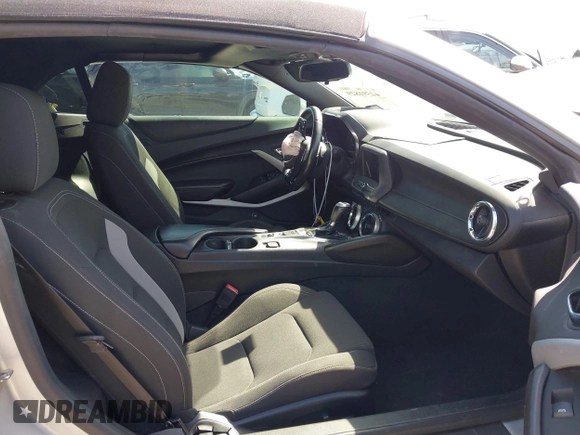 ✅ 2019 Chevrolet Camaro 1LT • VIN: 1G1FB3DS7K0153410 • Lot: 44591829. Wystawiony na IAAI z przebiegiem 99 945 mil. Bezpłatny archiwum sprzedaży aukcyjnych z USA i szczegółowy raport historii pojazdu na DreamBid. Zdjęcie 5.