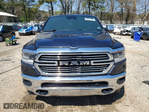 ✅ 2021 Ram 1500 Laramie • VIN: 1C6SRFJT7MN516415 • Lot: 46631496. Wystawiony na Copart z przebiegiem 87 401 mil. Bezpłatny archiwum sprzedaży aukcyjnych z USA i szczegółowy raport historii pojazdu na DreamBid. Zdjęcie 5.