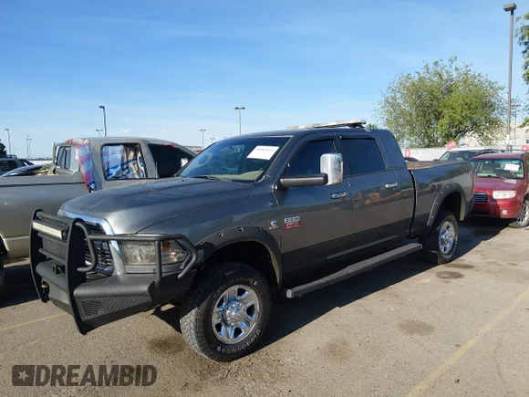 ✅ 2011 Ram 2500 Laramie • VIN: 3D7UT2HLXBG545825 • Лот: 45083939. Опубликован ранее на IAAI с пробегом 447 044 миль. Бесплатный доступ к архиву аукционных продаж из США и подробный отчёт об истории автомобиля на DreamBid. Изображение 2.