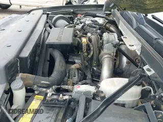 ✅ 2019 Chevrolet Silverado 2500HD LT • VIN: 1GC1KSEY0KF178774 • Lot: 42319711. Wystawiony na IAAI z przebiegiem 165 626 mil. Bezpłatny archiwum sprzedaży aukcyjnych z USA i szczegółowy raport historii pojazdu na DreamBid. Zdjęcie 19.