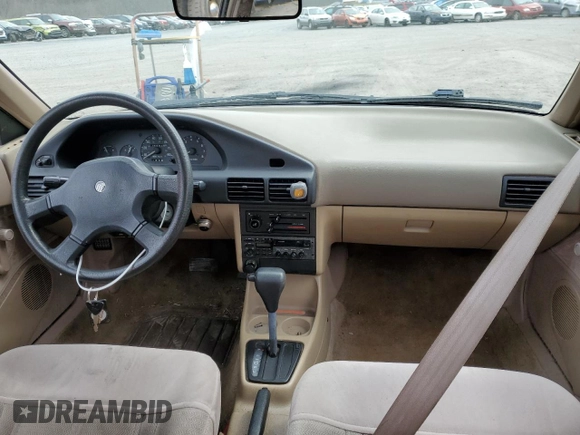 ✅ 1993 Mercury Tracer • VIN: 3MAPM15J8PR661781 • Lot: 61399064. Wystawiony na Copart z przebiegiem 79 584 mil. Bezpłatny archiwum sprzedaży aukcyjnych z USA i szczegółowy raport historii pojazdu na DreamBid. Zdjęcie 8.