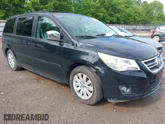 ✅ 2009 Volkswagen Routan SEL Premium • VIN: 2V8HW64X99R564314 • Lot: 42098119. Wystawiony na IAAI z przebiegiem 192 299 mil. Bezpłatny archiwum sprzedaży aukcyjnych z USA i szczegółowy raport historii pojazdu na DreamBid. Zdjęcie 1.