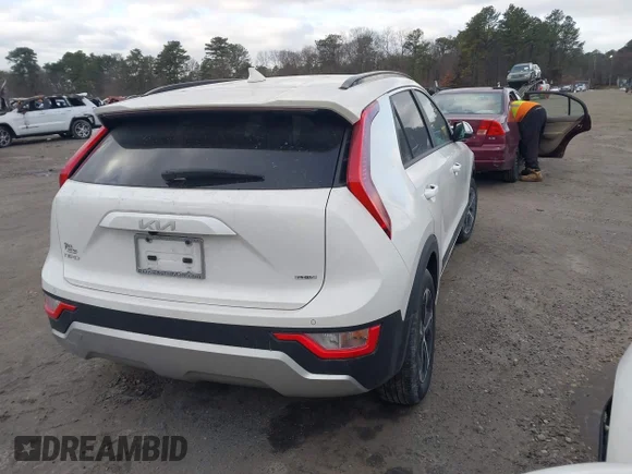 ✅ 2024 Kia Niro EX • VIN: KNDCS3LF4R5183170 • Лот: 43990928. Опубліковано раніше на IAAI з пробігом 14 653 миль. Безкоштовний доступ до архіву аукціонних продажів зі США та докладний звіт про історію автомобіля на DreamBid. Зображення 4.