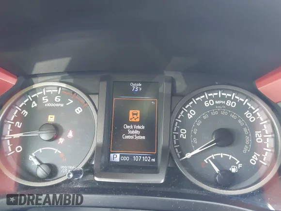 ✅ 2016 Toyota Tacoma TRD Sport • VIN: 5TFRZ5CN2GX018888 • Lot: 43348478. Wystawiony na IAAI z przebiegiem 107 102 mil. Bezpłatny archiwum sprzedaży aukcyjnych z USA i szczegółowy raport historii pojazdu na DreamBid. Zdjęcie 7.