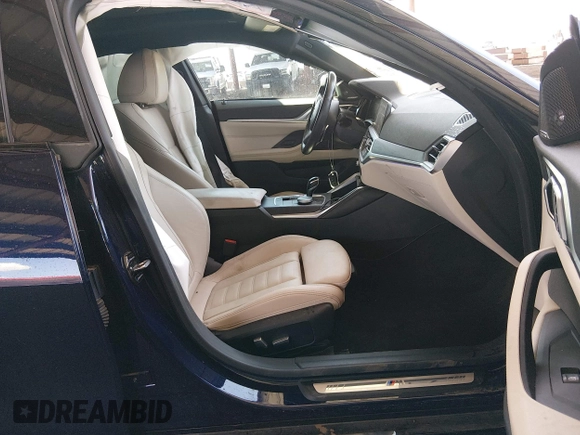 ✅ 2022 BMW 4 Series M440i xDrive • VIN: WBA13AW08NFM38792 • Lot: 44757905. Wystawiony na IAAI z przebiegiem 41 604 mil. Bezpłatny archiwum sprzedaży aukcyjnych z USA i szczegółowy raport historii pojazdu na DreamBid. Zdjęcie 5.