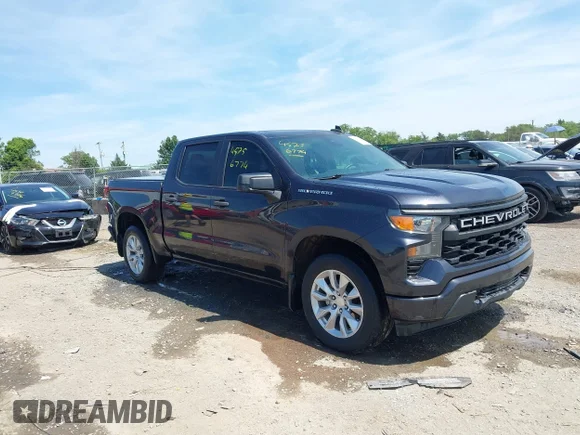 ✅ 2022 Chevrolet Silverado 1500 Custom • VIN: 1GCPABEK1NZ519370 • Lot: 45256774. Wystawiony na IAAI z przebiegiem 69 709 mil. Bezpłatny archiwum sprzedaży aukcyjnych z USA i szczegółowy raport historii pojazdu na DreamBid. Zdjęcie 1.