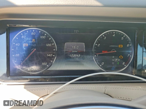 ✅ 2015 Mercedes-Benz S 550 • VIN: WDDUG8FB0FA126565 • Lot: 55076626. Wystawiony na Copart z przebiegiem 173 743 mil. Bezpłatny archiwum sprzedaży aukcyjnych z USA i szczegółowy raport historii pojazdu na DreamBid. Zdjęcie 9.