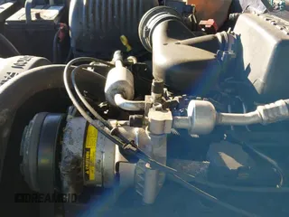 ✅ 1996 Chevrolet Silverado 1500 • VIN: 2GCEC19W0T1171124 • Lot: 43770834. Wystawiony na IAAI z przebiegiem 397 764 mil. Bezpłatny archiwum sprzedaży aukcyjnych z USA i szczegółowy raport historii pojazdu na DreamBid. Zdjęcie 13.