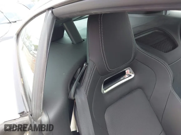 ✅ 2019 Jaguar F-Type 340HP • VIN: SAJDD1EV4KCK61053 • Lot: 42242548. Wystawiony na IAAI z przebiegiem 39 085 mil. Bezpłatny archiwum sprzedaży aukcyjnych z USA i szczegółowy raport historii pojazdu na DreamBid. Zdjęcie 8.