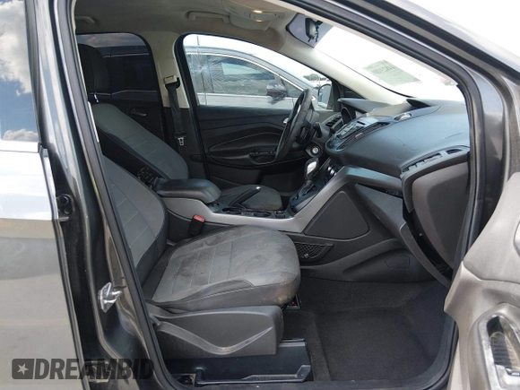 ✅ 2016 Ford Escape SE • VIN: 1FMCU0GX8GUA44587 • Lot: 44823080. Wystawiony na IAAI z przebiegiem 192 173 mil. Bezpłatny archiwum sprzedaży aukcyjnych z USA i szczegółowy raport historii pojazdu na DreamBid. Zdjęcie 5.