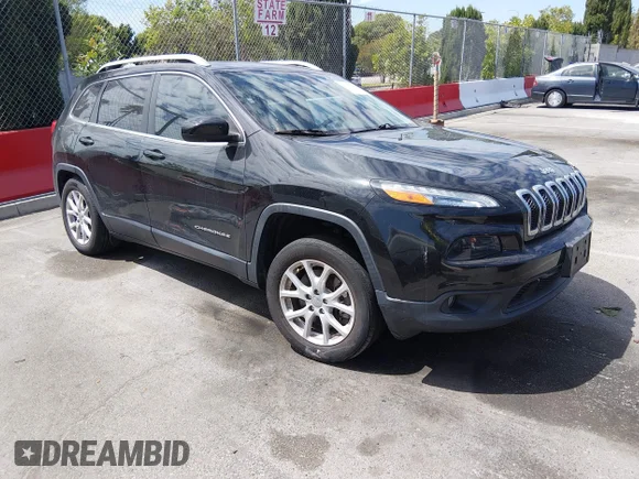 ✅ 2016 Jeep Cherokee Altitude • VIN: 1C4PJMCB4GW286572 • Lot: 44950273. Wystawiony na IAAI z przebiegiem 108 169 mil. Bezpłatny archiwum sprzedaży aukcyjnych z USA i szczegółowy raport historii pojazdu na DreamBid. Zdjęcie 1.