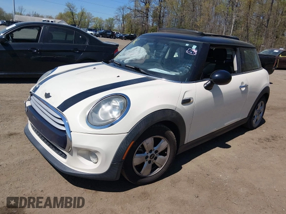 ✅ 2014 MINI Hardtop • VIN: WMWXM5C57ET932996 • Lot: 44840477. Wystawiony na IAAI z przebiegiem 164 422 mil. Bezpłatny archiwum sprzedaży aukcyjnych z USA i szczegółowy raport historii pojazdu na DreamBid. Zdjęcie 2.