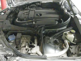 ✅ 2013 Mercedes-Benz C 250 Sport • VIN: WDDGF4HB8DG004486 • Lot: 43414392. Wystawiony na IAAI z przebiegiem 171 842 mil. Bezpłatny archiwum sprzedaży aukcyjnych z USA i szczegółowy raport historii pojazdu na DreamBid. Zdjęcie 19.