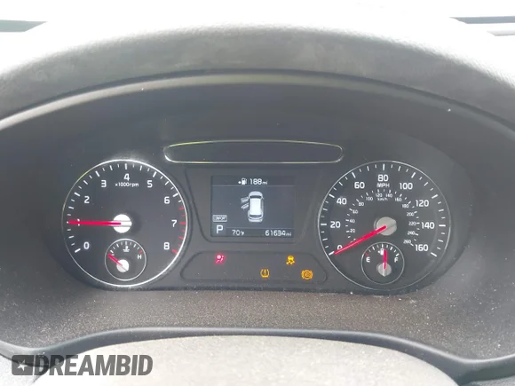 ✅ 2019 Kia Sorento L • VIN: 5XYPG4A33KG519776 • Lot: 44837415. Wystawiony na IAAI z przebiegiem 61 634 mil. Bezpłatny archiwum sprzedaży aukcyjnych z USA i szczegółowy raport historii pojazdu na DreamBid. Zdjęcie 7.