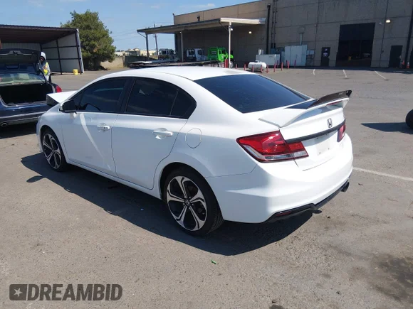 ✅ 2015 Honda Civic Si • VIN: 2HGFB6E56FH710229 • Lot: 45060835. Wystawiony na IAAI z przebiegiem 110 880 mil. Bezpłatny archiwum sprzedaży aukcyjnych z USA i szczegółowy raport historii pojazdu na DreamBid. Zdjęcie 3.