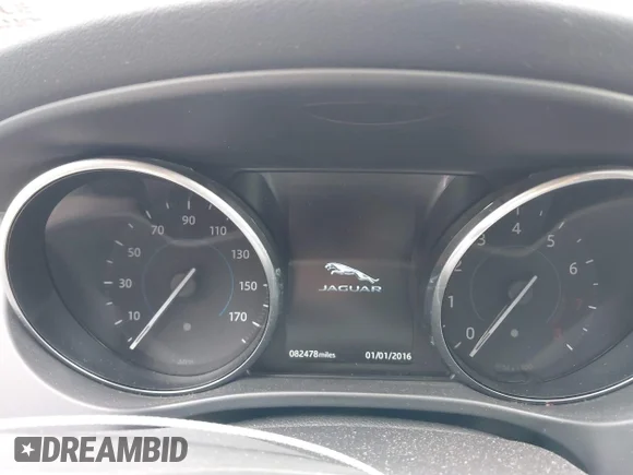 ✅ 2018 Jaguar F-Pace 25t Premium • VIN: SADCJ2FXXJA282383 • Lot: 43192760. Wystawiony na IAAI z przebiegiem 82 478 mil. Bezpłatny archiwum sprzedaży aukcyjnych z USA i szczegółowy raport historii pojazdu na DreamBid. Zdjęcie 7.