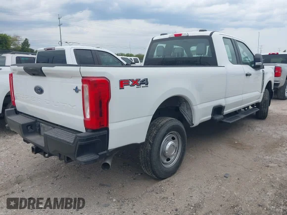 ✅ 2023 Ford F-250 XL • VIN: 1FT7X2BA6PED03860 • Lot: 43000091. Listed on IAAI with 83,823 mi. Free auction sales archive from the USA and detailed vehicle history report at DreamBid. Image 4.