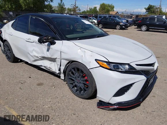 ✅ 2021 Toyota Camry XSE • VIN: 4T1KZ1AK3MU052222 • Lot: 45204178. Wystawiony na IAAI z przebiegiem 830 055 mil. Bezpłatny archiwum sprzedaży aukcyjnych z USA i szczegółowy raport historii pojazdu na DreamBid. Zdjęcie 1.