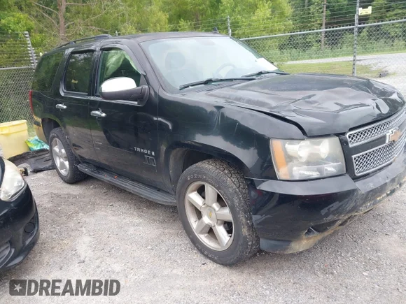 ✅ 2009 Chevrolet Tahoe LS • VIN: 1GNEC13319R168707 • Lot: 45031180. Wystawiony na IAAI z przebiegiem 96 443 mil. Bezpłatny archiwum sprzedaży aukcyjnych z USA i szczegółowy raport historii pojazdu na DreamBid. Zdjęcie 1.