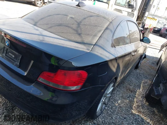 ✅ 2009 BMW 1 Series 128i • VIN: WBAUP93589VF48238 • Lot: 43138941. Wystawiony na IAAI z przebiegiem Nie podano. Bezpłatny archiwum sprzedaży aukcyjnych z USA i szczegółowy raport historii pojazdu na DreamBid. Zdjęcie 4.