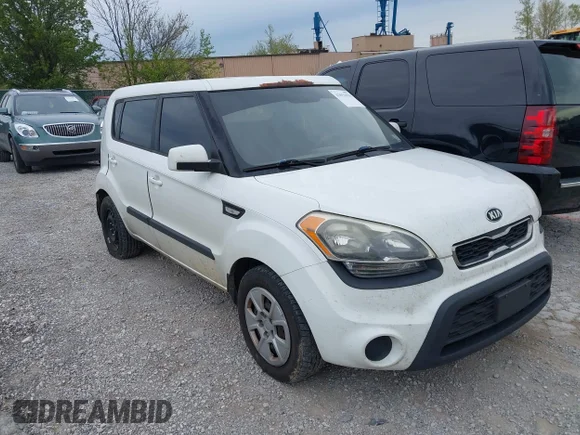 ✅ 2013 Kia Soul • VIN: KNDJT2A52D7773373 • Lot: 42032954. Listed on IAAI with 204,462 mi. Free auction sales archive from the USA and detailed vehicle history report at DreamBid. Image 1.