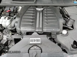 ✅ 2017 Bentley Bentayga W12 • VIN: SJAAC2ZV6HC014356 • Lot: 85478155. Wystawiony na Copart z przebiegiem 80 645 mil. Bezpłatny archiwum sprzedaży aukcyjnych z USA i szczegółowy raport historii pojazdu na DreamBid. Zdjęcie 15.