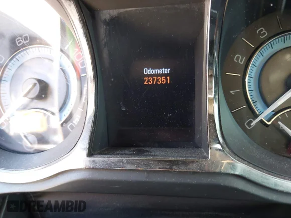 ✅ 2010 Buick LaCrosse CXS • VIN: 1G4GE5EV8AF285994 • Lot: 45117679. Wystawiony na IAAI z przebiegiem 237 351 mil. Bezpłatny archiwum sprzedaży aukcyjnych z USA i szczegółowy raport historii pojazdu na DreamBid. Zdjęcie 7.
