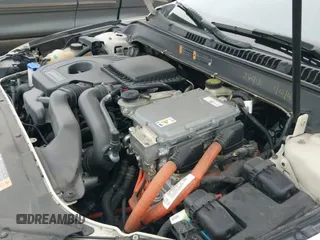 ✅ 2016 Lincoln MKZ Hybrid • VIN: 3LN6L2LU3GR630905 • Лот: 42761905. Опубликован ранее на IAAI с пробегом 105 656 миль. Бесплатный доступ к архиву аукционных продаж из США и подробный отчёт об истории автомобиля на DreamBid. Изображение 20.